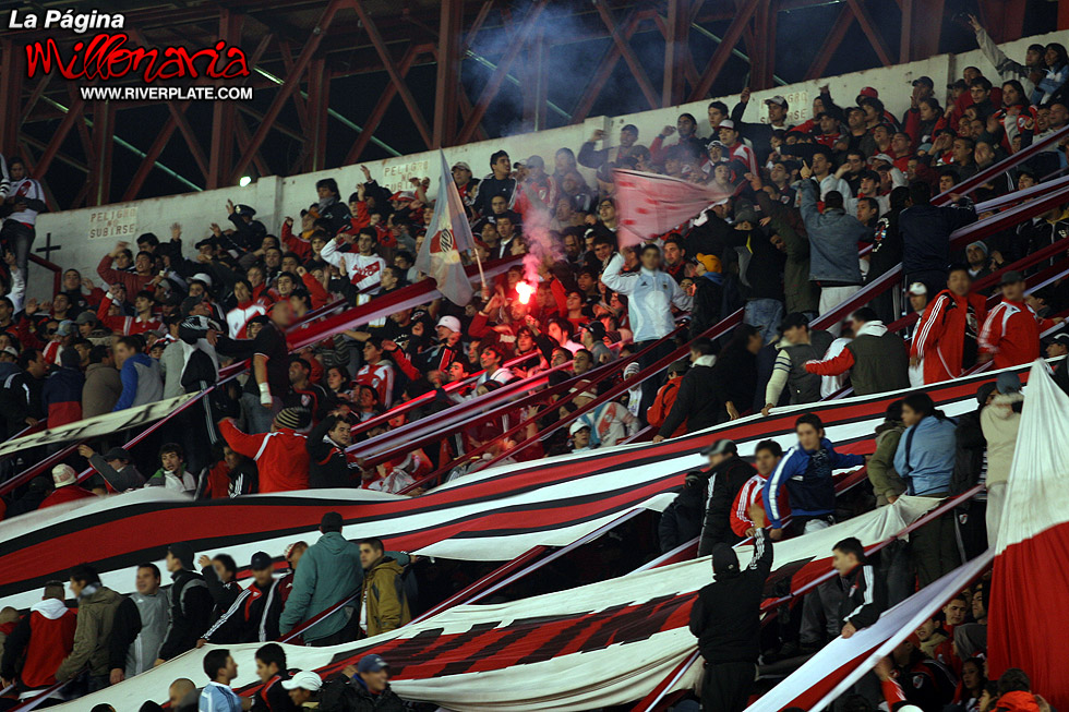 River Plate vs Estudiantes (CL 2009) 10
